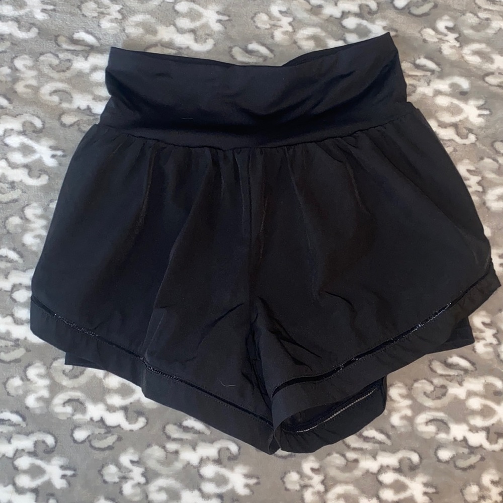 EUC Lululemon Shorts with Spandex